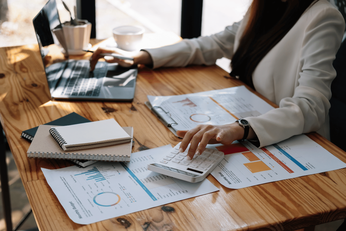What Is a Business Model With Types and Examples