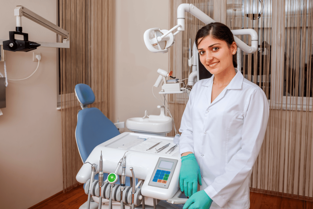 How to Build a Successful Career as a Dental Assistant