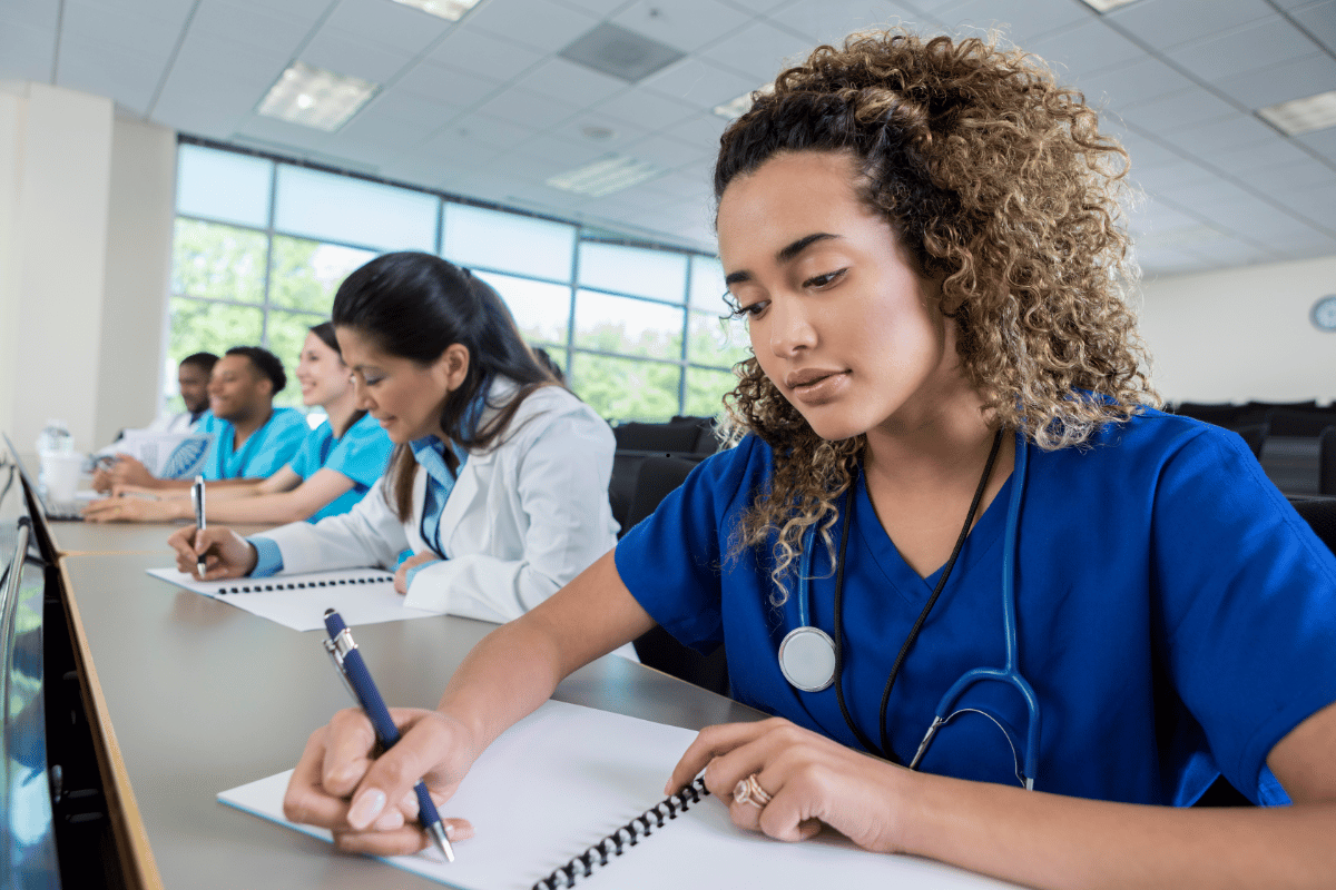 How to Successfully Transition Into an Online Accelerated Nursing Program