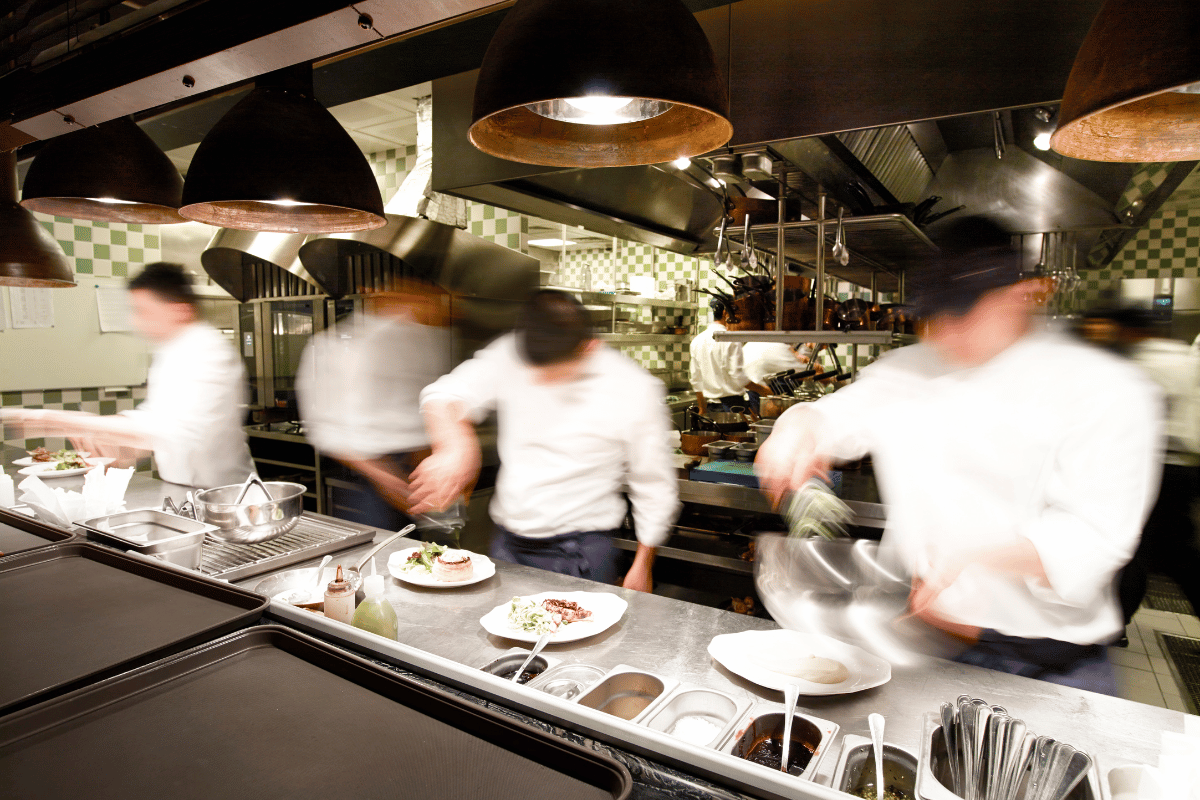 Boost Your Restaurant’s Efficiency: 7 Essential Tools for Busy Kitchens